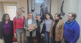 CHP Urla Kadın Kolları 8 Mart Dünya Emekçi Kadınlar Günü’nde Basın Açıklaması Düzenledi